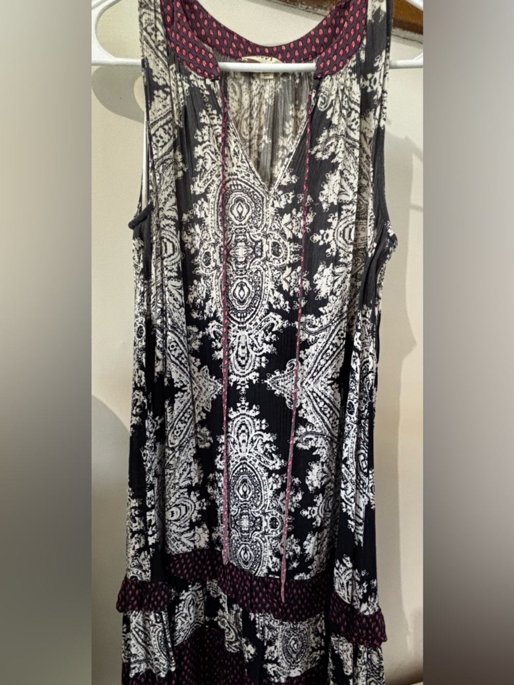 ODDY Navy Blue and White Printed Sleeveless Tunic with Maroon Accents